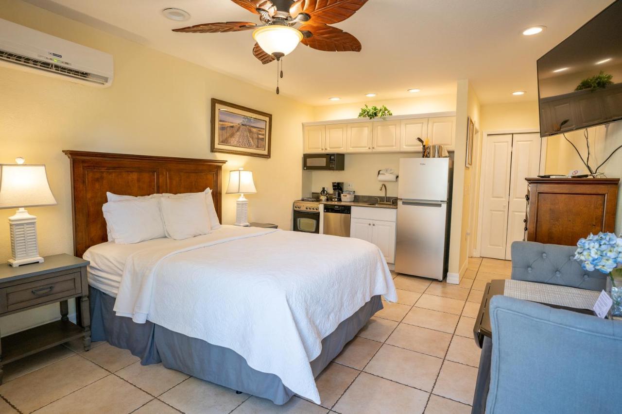 The Capri At Siesta Hotel Siesta Key Exterior photo