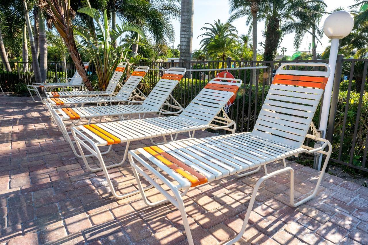 The Capri At Siesta Hotel Siesta Key Exterior photo
